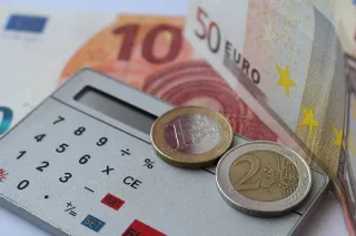 Preiskalkulation-Taschenrechner-Geld