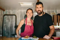 Gastronomie-Besitzer, die aufgrund vom Coronavirus Spenden gut gebrauchen könnten