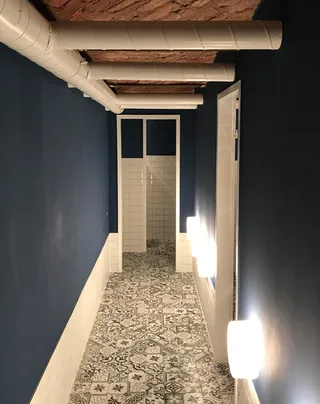 Hussein-toiletten-gang-orderbird