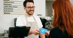 Gutscheinsystem für die Gastronomie: So verkaufst Du Wertgutscheine ohne Zettelchaos