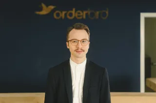 Bastian im orderbird Büro