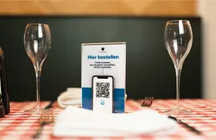 QR-Code zur Bestellung auf Tisch in Restaurant