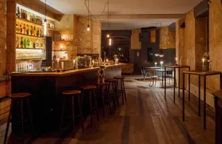 In der Neuköllner Bar Twinpigs können Gäste aus zwölf verschiedenen Sorten Craft Beer wählen