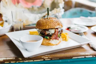 Burger-facebook
