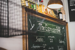 Espresso Bar Kreidetafel mit Angeboten